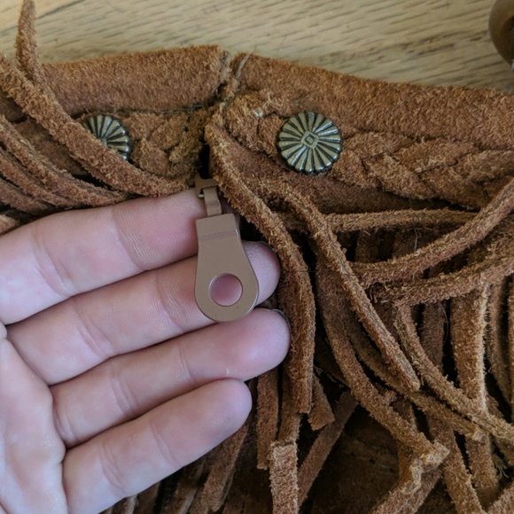 Minnetonka triple fringe boots - Picture 7 of 8